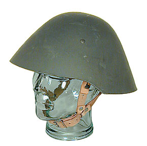 東ドイツ NVA(人民軍) パレード用プラスチックヘルメット/後期型(BII ...