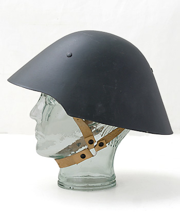 東ドイツ NVA(人民軍) パレード用プラスチックヘルメット/初期型(BI 型 ...
